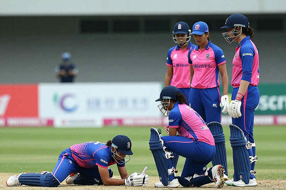 নীরব ব্যর্থতার লেজার: স্পোর্টস অ্যানালিটিক্স যখন খালি হাতে ফেরে, আর ব্লকচেইন কেন অপরিহার্য