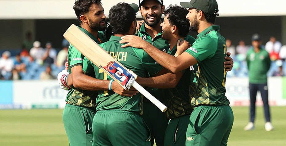 আবুধাবিতে বাংলাদেশের স্পিন-ভারী একাদশ: আফগান স্পিনের বিরুদ্ধে লম্বা ব্যাটিংয়ের কাঠামোগত জুয়া