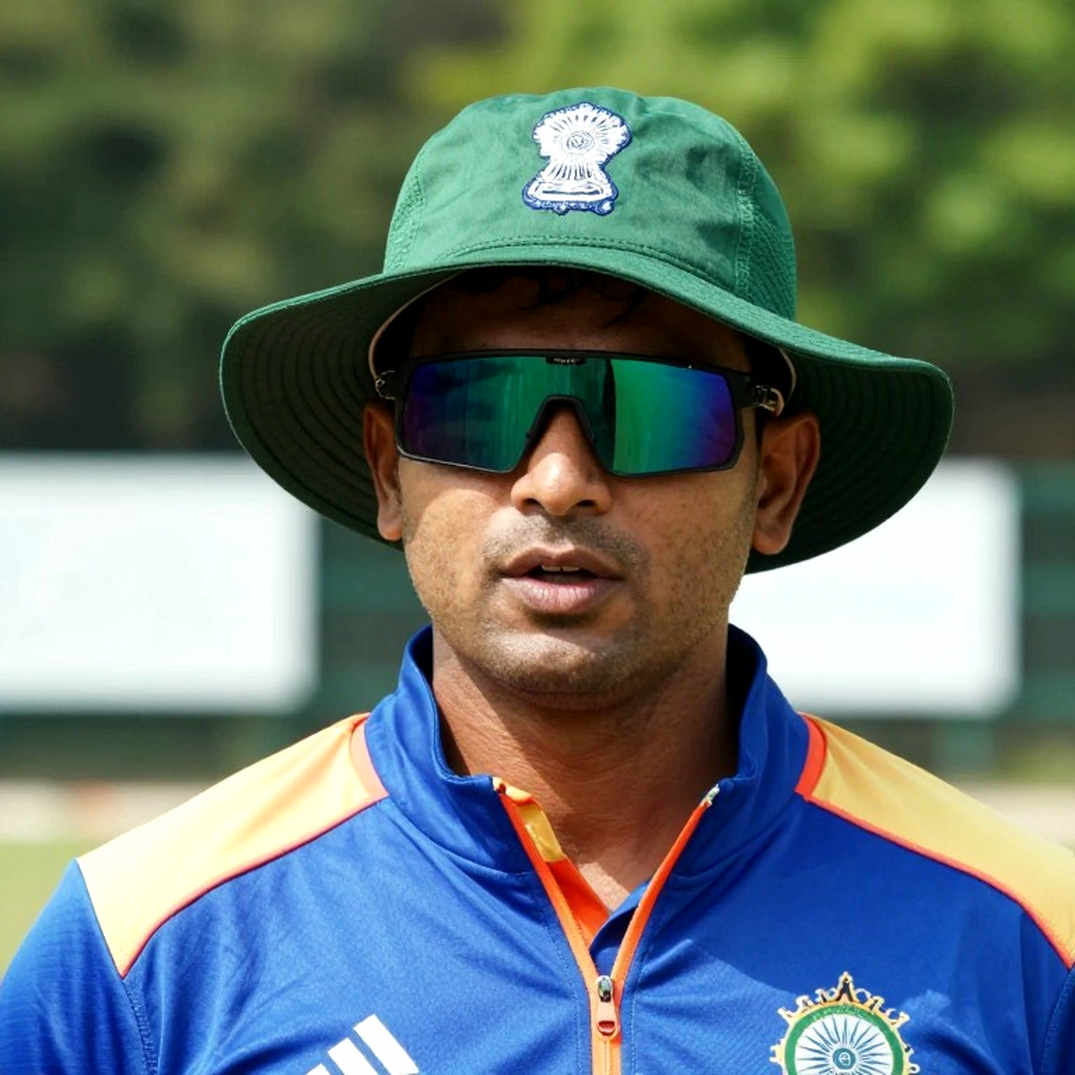 মিরপুরের চতুর্থ সন্ধ্যা: এশিয়ার টেস্টে ভিড় যখন ট্যাকটিক হয়ে ওঠে মিরপুরের চতুর্থ সন্ধ্যা: এশিয়ার টেস্টে ভিড় যখন ট্যাকটিক হয়ে ওঠে