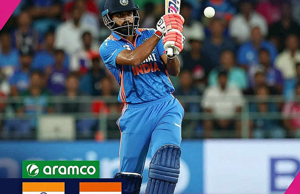 পাওয়ারপ্লের দুই ফিল্ডার থেকে ডেথ ওভারের পাঁচ ফিল্ডার: যেখানে ম্যাচ হারায় সুইপারের পায়ের অবস্থান